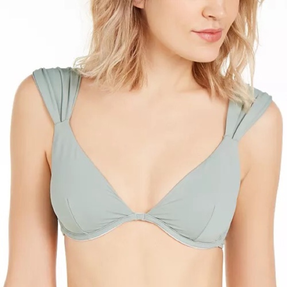WeWoreWhat Solid Allie Underwire Bikini Top